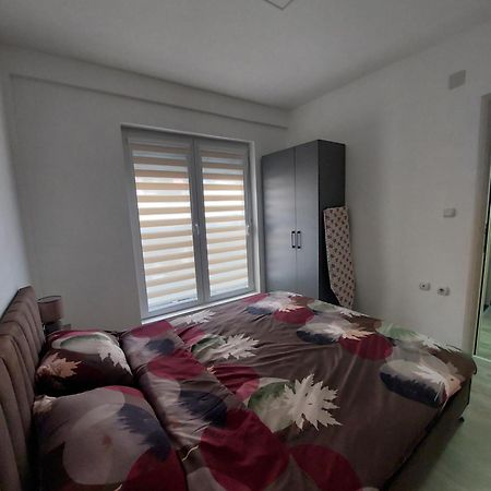 Lili'S Apartment Kumanovo Bagian luar foto