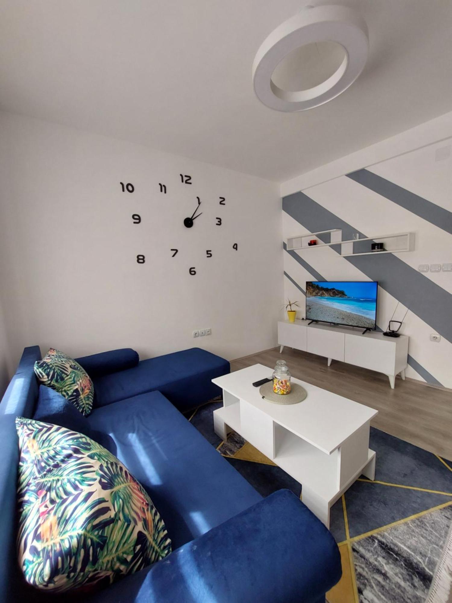 Lili'S Apartment Kumanovo Bagian luar foto