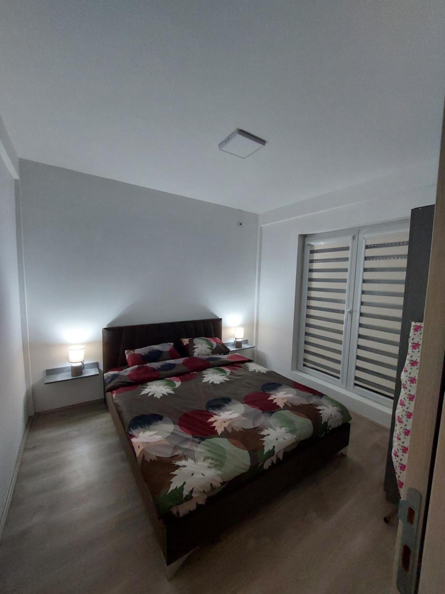 Lili'S Apartment Kumanovo Bagian luar foto