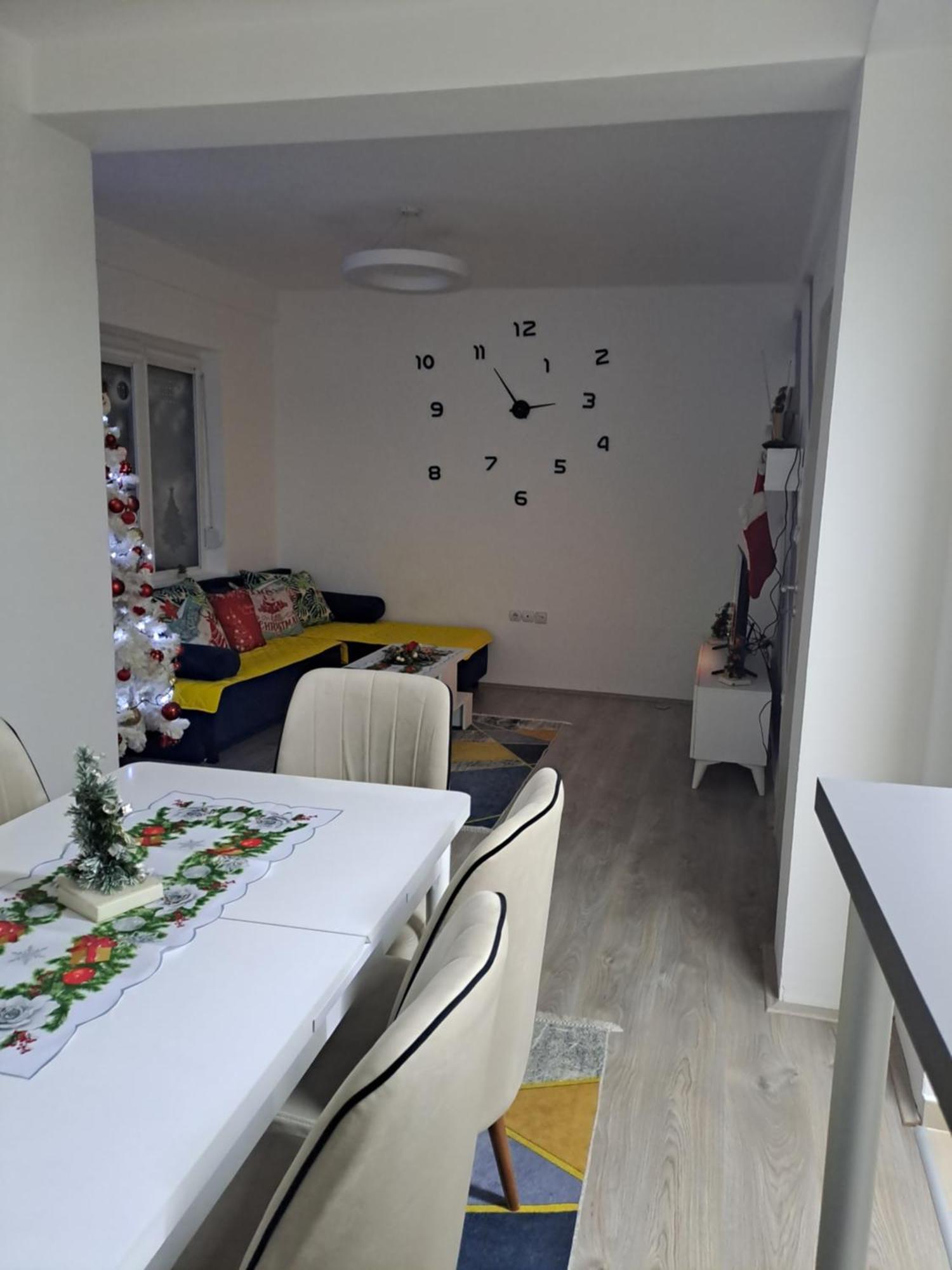 Lili'S Apartment Kumanovo Bagian luar foto